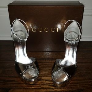 NEW. Authentic Gucci platform sandals 6.5